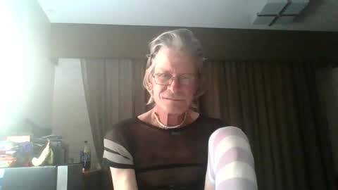 chrisssy780232 online show from June 13, 8:01 am