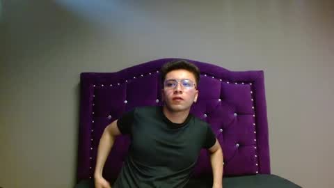 Snapshot of chrissx_ chatting on October 2, 3:30 pm CHRIS online show from October 2, 3:30 pm