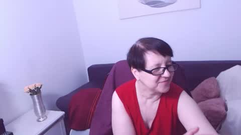 Snapshot of christarose chatting on June 17, 6:20 pm Christa online show from June 17, 6:20 pm