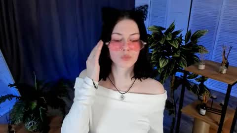 christaschrecongost online show from February 28, 6:09 pm