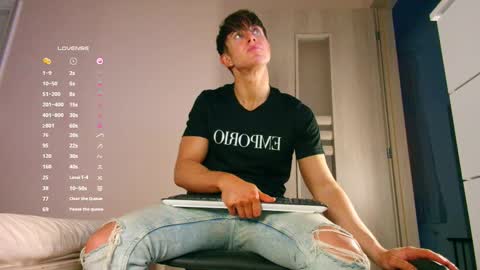 UPVOTE ME ------  ILL DO SOMETHING FOR FREE online show from December 4, 5:06 am