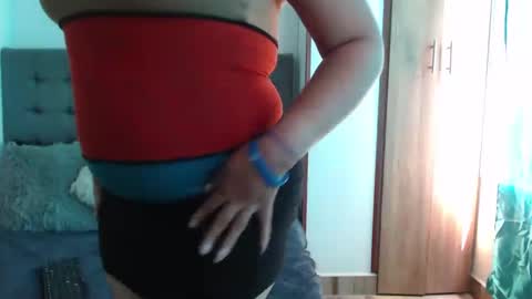 Snapshot of christiinemoore chatting on January 17, 5:30 pm Christine Moore online show from January 17, 5:30 pm