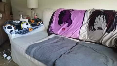 Snapshot of christinabby143 chatting on October 6, 6:16 pm christinabby143 online show from October 6, 6:16 pm