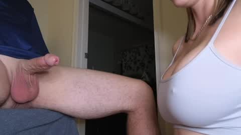 Snapshot of christinabby143 chatting on April 22, 2:36 am christinabby143 online show from April 22, 2:36 am