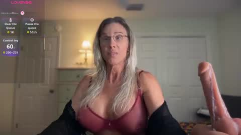 Snapshot of christinabruce chatting on July 18, 12:53 pm Chris Tina Bruce online show from July 18, 12:53 pm