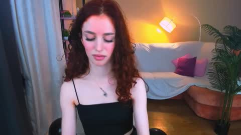 christinaconteeree online show from October 23, 1:32 pm
