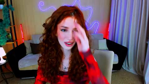 christinaconteeree online show from November 6, 7:37 pm