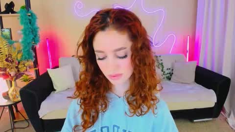 christinaconteeree online show from November 18, 4:33 pm