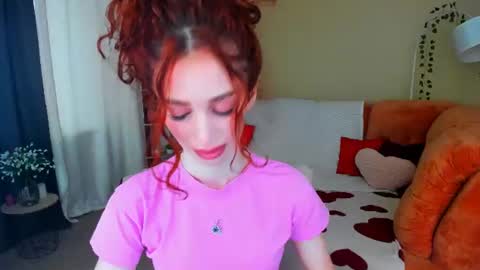 Snapshot of christinaconteeree chatting on July 9, 11:14 am christinaconteeree online show from July 9, 11:14 am
