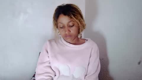 christine213 online show from February 9, 8:11 am