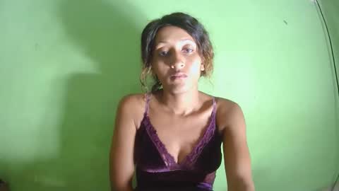 Snapshot of christine213 chatting on February 14, 6:59 pm christine213 online show from February 14, 6:59 pm