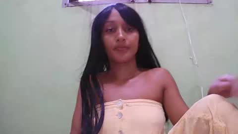 Snapshot of christine213 chatting on March 15, 8:09 am christine213 online show from March 15, 8:09 am