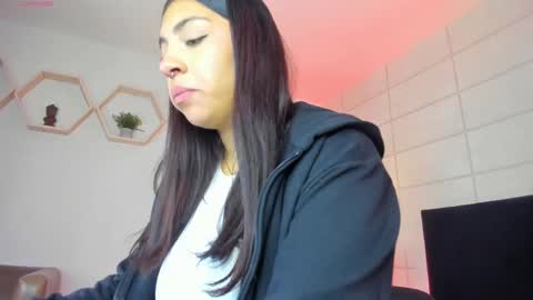 Christine  online show from October 22, 12:16 pm