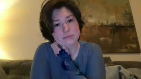 Snapshot of christinescorner chatting on July 1, 10:17 am Christine online show from July 1, 10:17 am