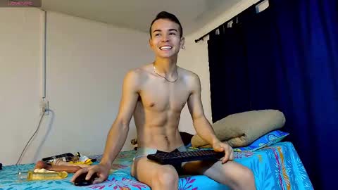 CHRISTOPHER online show from March 18, 11:02 am