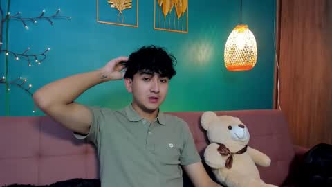 Christopher online show from January 18, 8:23 pm