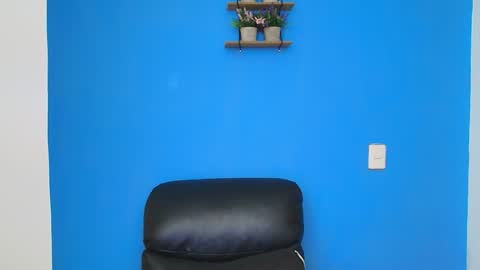 Snapshot of christopher_w chatting on January 20, 1:50 am Christopher online show from January 20, 1:50 am