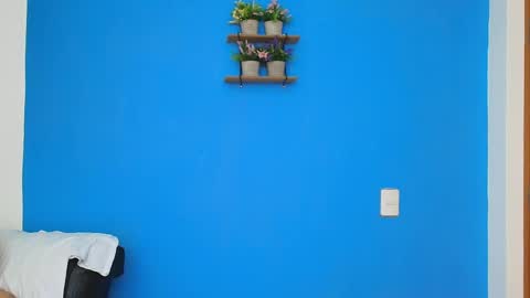 Snapshot of christopher_w chatting on February 16, 10:43 pm Christopher online show from February 16, 10:43 pm