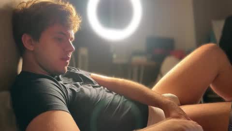 Christopher online show from October 25, 1:02 am