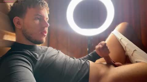 Christopher online show from February 19, 11:50 am