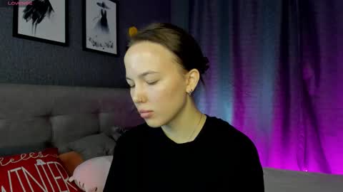 hristy3 online show from January 12, 1:00 am