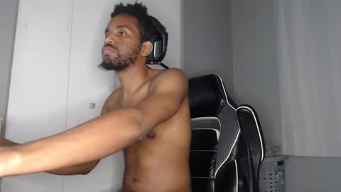 Snapshot of chrisvacherx chatting on December 11, 7:57 pm ChrisVacherx online show from December 11, 7:57 pm