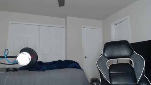 Snapshot of chrisvacherx chatting on September 20, 11:28 pm ChrisVacherx online show from September 20, 11:28 pm