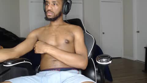 Snapshot of chrisvacherx chatting on February 7, 11:19 pm ChrisVacherx online show from February 7, 11:19 pm