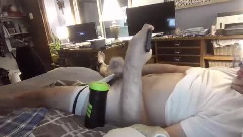 Snapshot of chrisw8121 chatting on October 21, 10:10 pm chrisw8121 online show from October 21, 10:10 pm