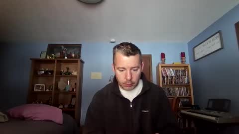 chrisw8121 online show from December 3, 4:05 pm