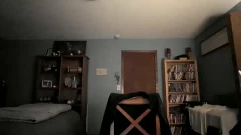 Chris online show from February 20, 5:15 am