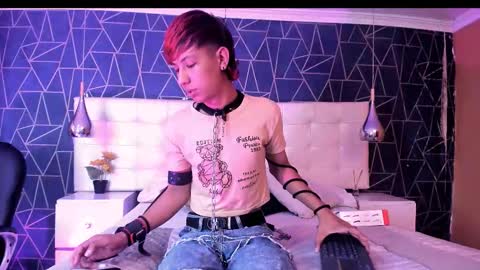 Chris online show from March 20, 4:39 am