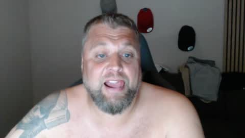 Snapshot of chrizz80 chatting on July 7, 10:47 pm Chrizz online show from July 7, 10:47 pm