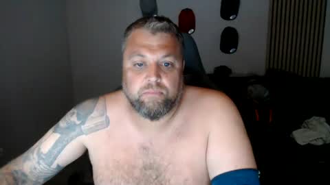 Snapshot of chrizz80 chatting on July 14, 10:26 pm Chrizz online show from July 14, 10:26 pm