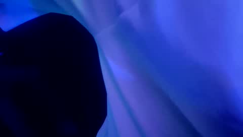 Snapshot of chronicvibez chatting on February 23, 12:41 am chronicvibez online show from February 23, 12:41 am