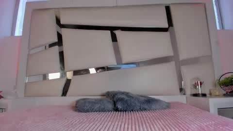 instagram chrystaljade.1 online show from February 17, 1:29 pm