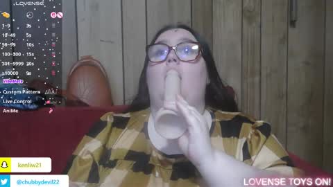 Snapshot of chubbydevil22 chatting on March 4, 12:49 am kenli online show from March 4, 12:49 am