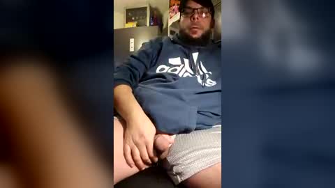 Snapshot of chubbyhubbyy420 chatting on July 7, 3:09 am ChubbyHubby420 online show from July 7, 3:09 am
