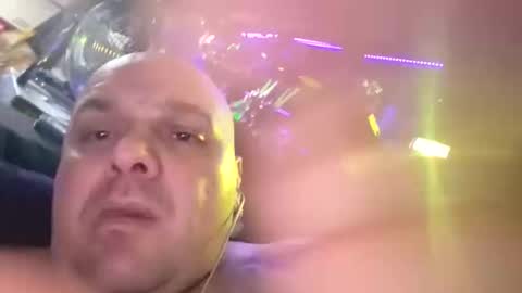 Snapshot of chubbyissy chatting on October 25, 7:05 am Chubbydutch man online show from October 25, 7:05 am