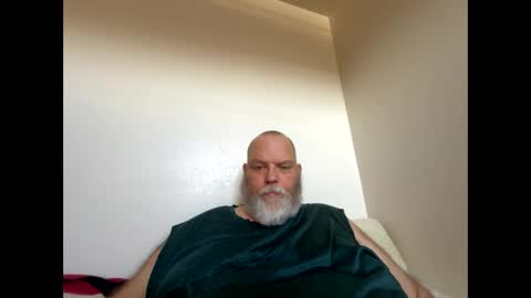 chubbyluvr42 online show from September 10, 4:40 pm