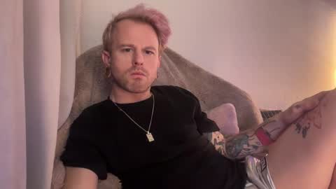 ChubsChadwell online show from November 28, 2:42 pm