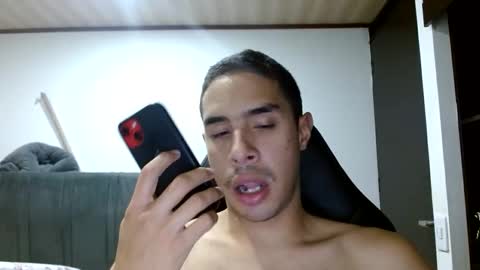 Snapshot of chuckykarla chatting on January 11, 3:11 am Karlay online show from January 11, 3:11 am