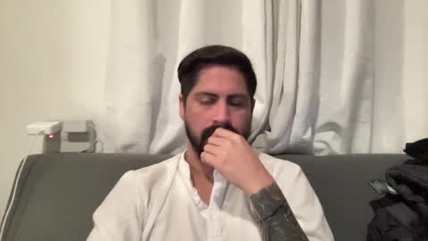 Alex online show from December 3, 1:52 am