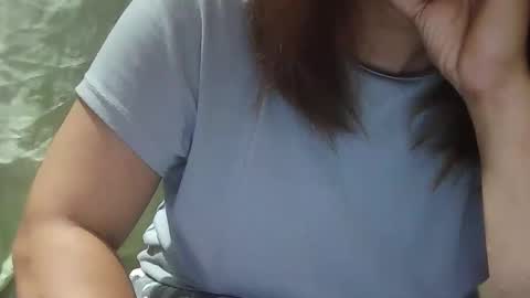 Snapshot of chuzy032094 chatting on February 18, 3:35 am chuzy032094 online show from February 18, 3:35 am