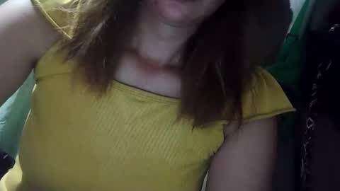 Snapshot of chuzy032094 chatting on February 25, 7:01 pm chuzy032094 online show from February 25, 7:01 pm