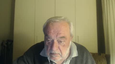 Snapshot of ciaoamoremio4 chatting on December 8, 2:28 am ciaoamoremio4 online show from December 8, 2:28 am