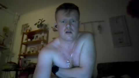 Snapshot of ciasnsyrize1996 chatting on December 4, 12:42 am ciasnsyrize1996 online show from December 4, 12:42 am