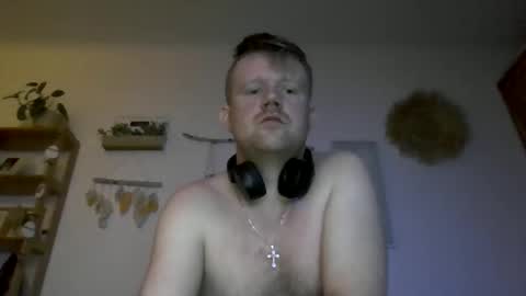 Snapshot of ciasnsyrize1996 chatting on February 18, 9:55 pm ciasnsyrize1996 online show from February 18, 9:55 pm