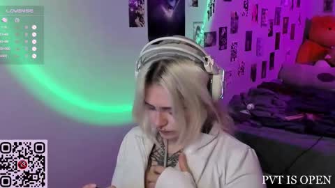 Helen and Teya online show from December 17, 3:07 pm