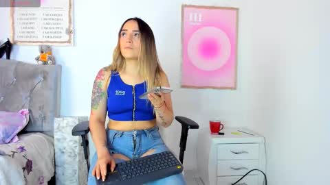 Ciindy Lovers online show from December 4, 2:04 pm